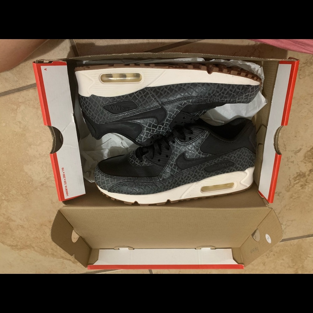 Women’s Nike Air Max shoes